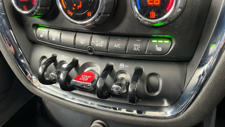 MINI Clubman 1.5 Cooper Exclusive 6dr Petrol Estate